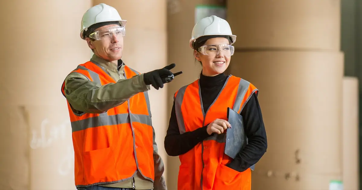 Fuerza laboral conectada de la industria del embalaje